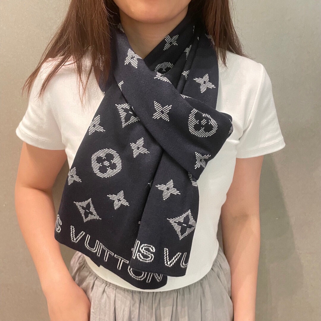 Louis Vuitton_SCARF_BLACK_32x180